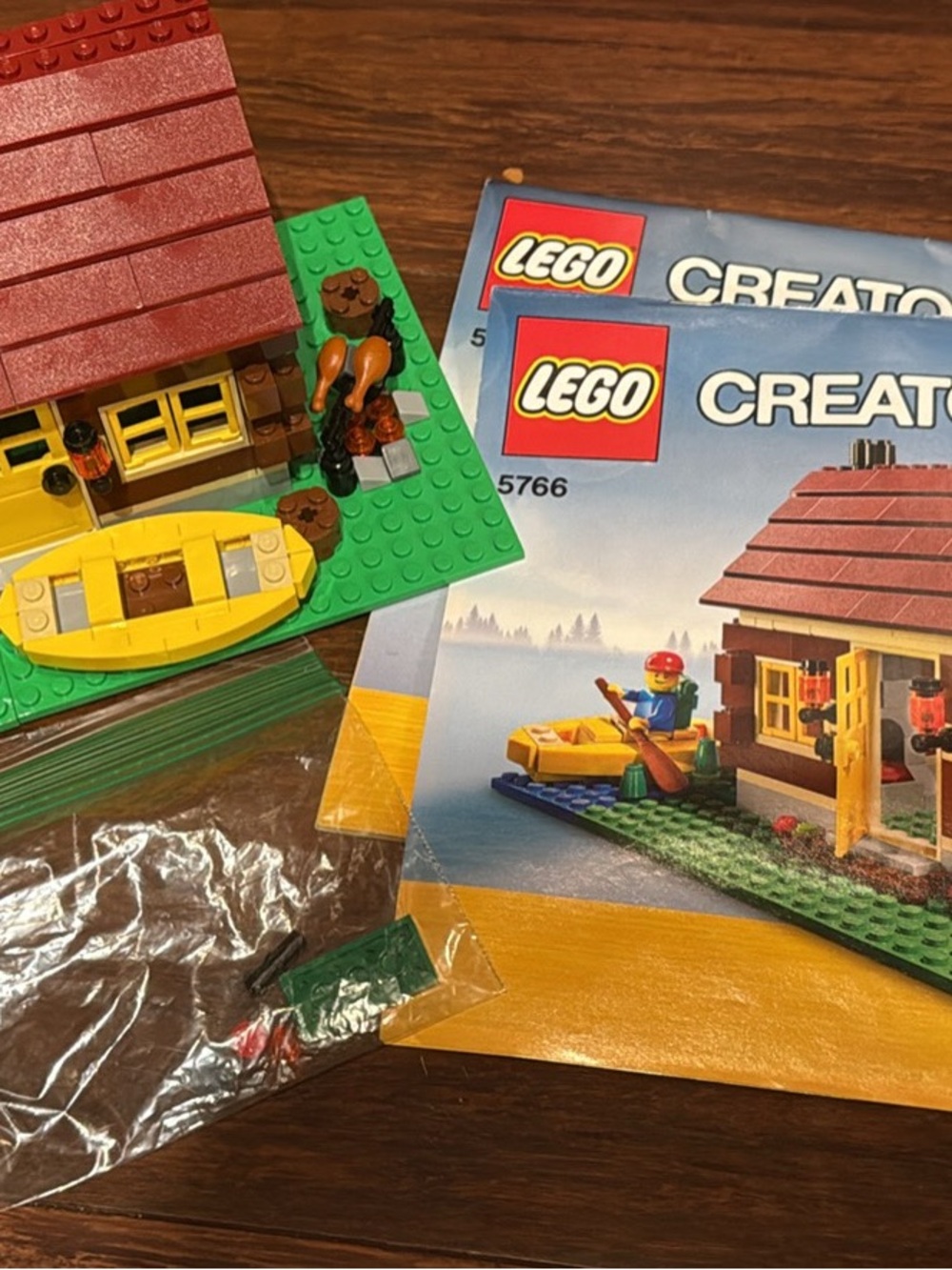 Lego Creator Lakeside Cabin Set with Red Roof and Yellow Boat creator set 5766